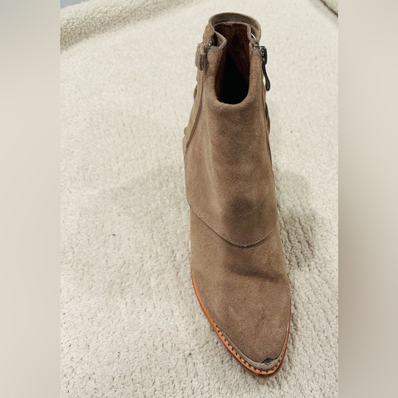 Catherine Malandrino suede Booties- tan - Picture 5 of 9